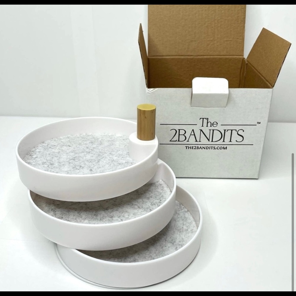 2Bandits Tiered Catchall Tray in White